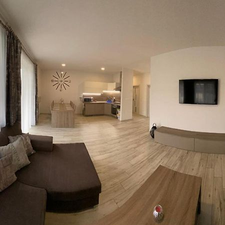 Apartman Pod Klinom プリビリナ エクステリア 写真