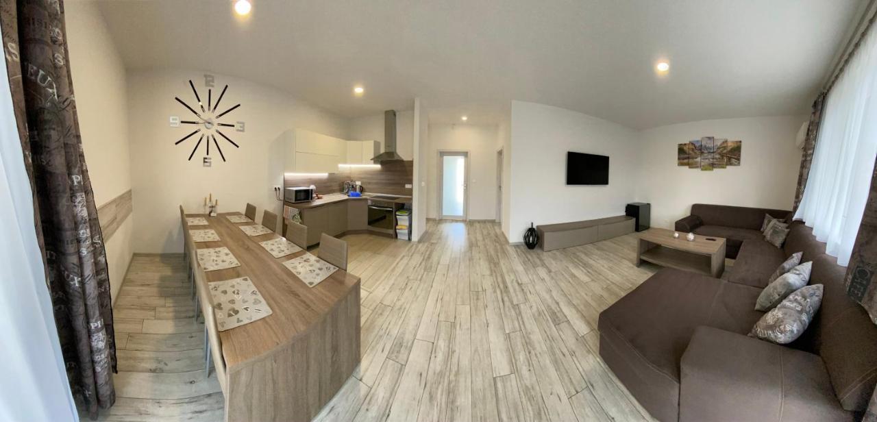 Apartman Pod Klinom プリビリナ エクステリア 写真
