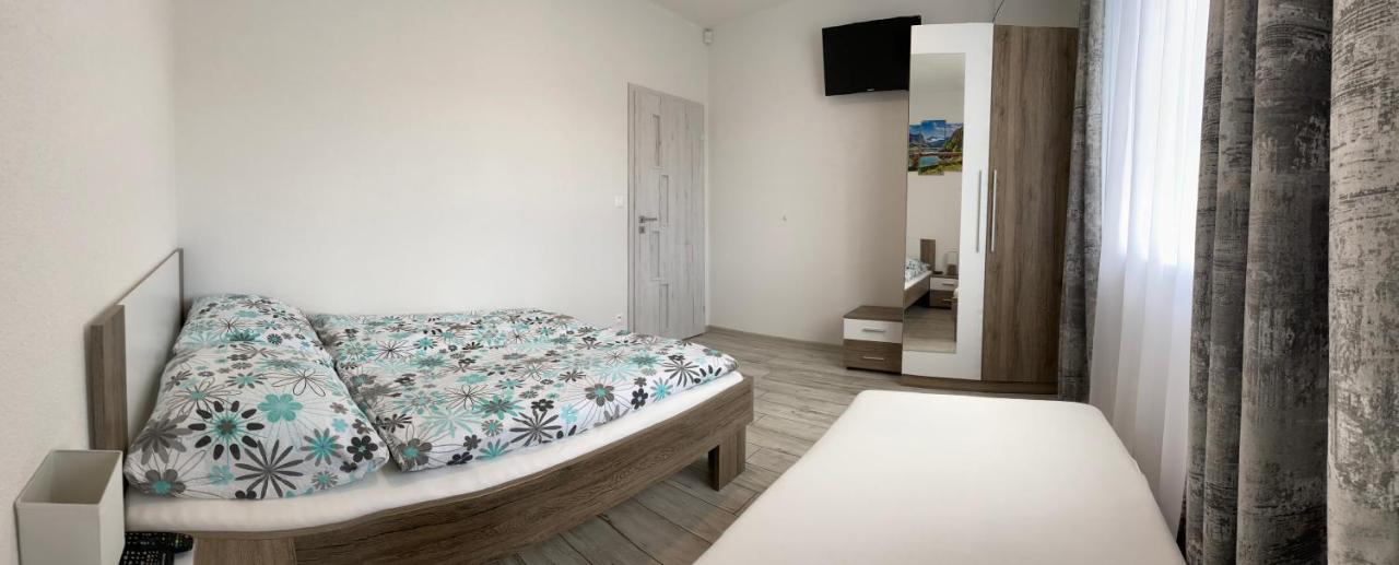 Apartman Pod Klinom プリビリナ エクステリア 写真