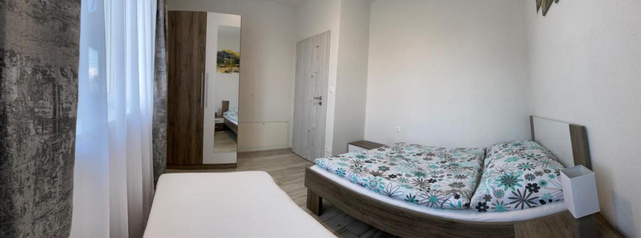 Apartman Pod Klinom プリビリナ エクステリア 写真